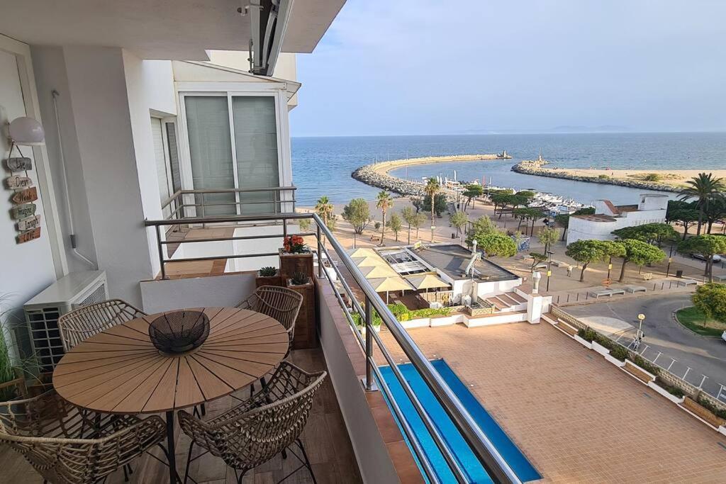 Sunsetmare Vacational Apartment โรเซส ภายนอก รูปภาพ