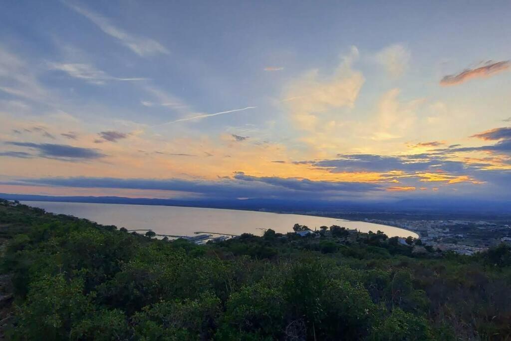 Sunsetmare Vacational Apartment โรเซส ภายนอก รูปภาพ